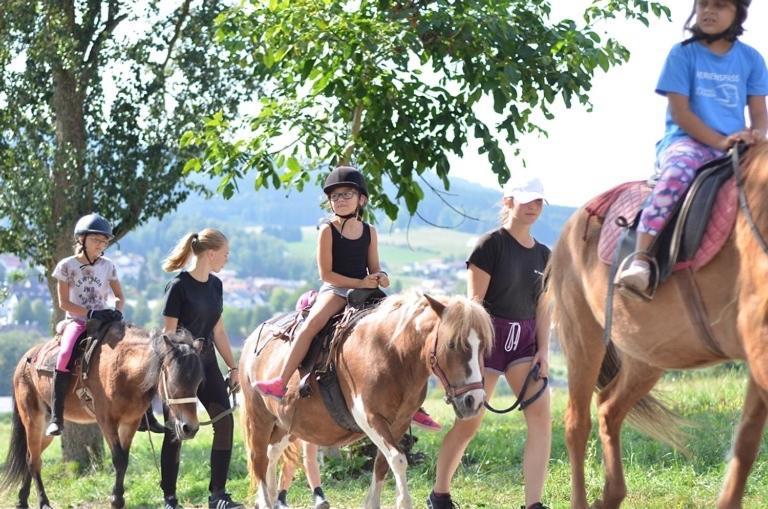 Wohlfuhloase - Ganzes Haus Mit 2 Schlafzimmern Moers Exterior foto